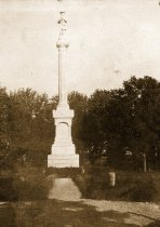 Stonewall Cemetery, Confederate monument
